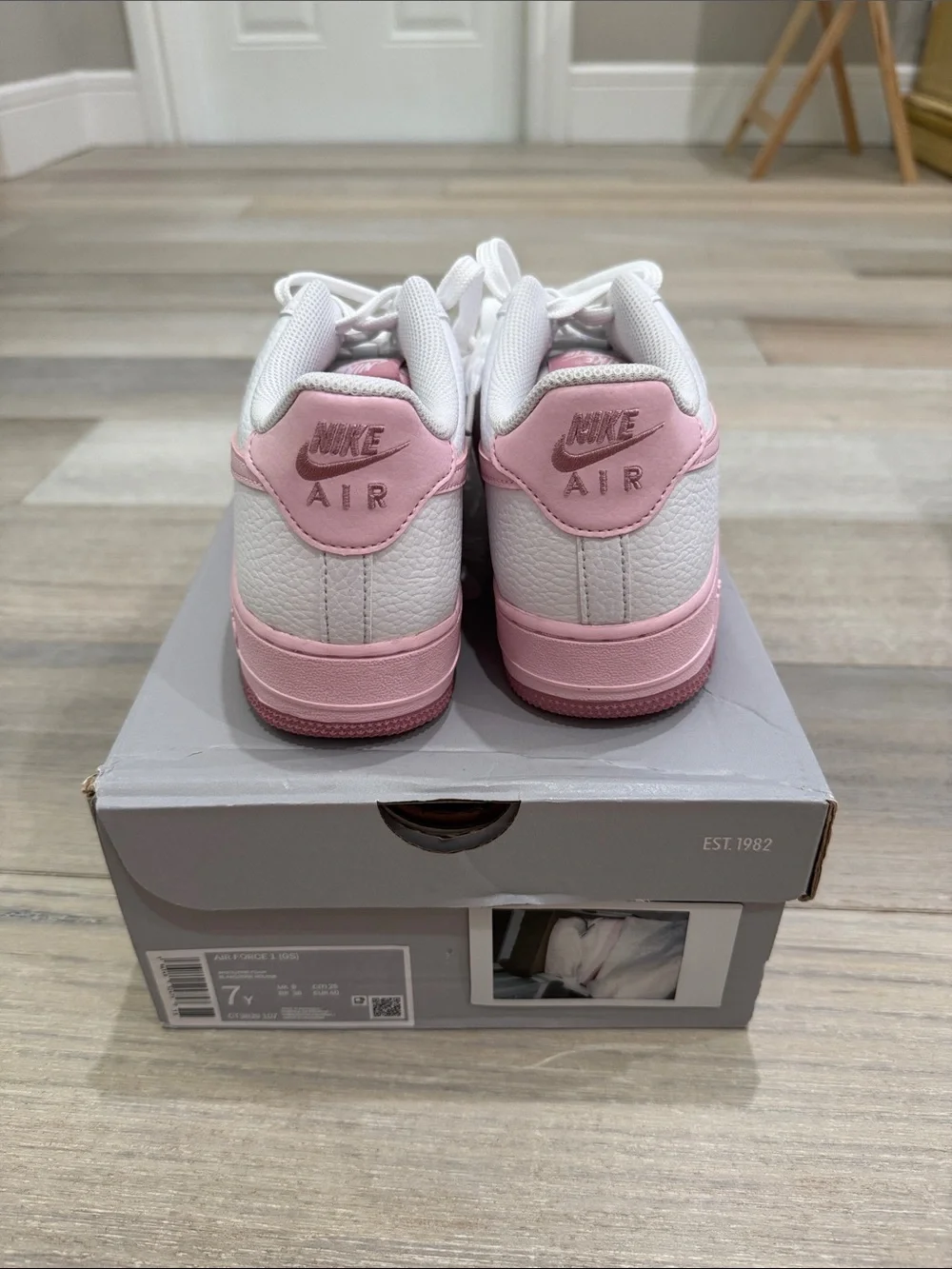 Nike classic kids